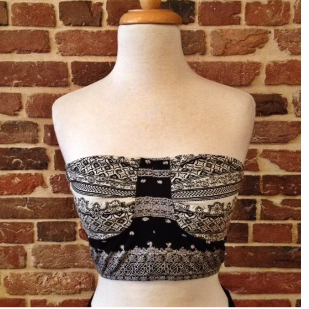 Strapless black and cream tube top